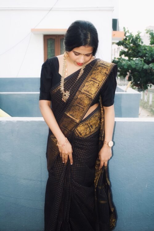 Madura - Sungudi black